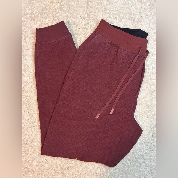 lululemon athletica Other - Lululemon At Ease Jogger 29"
Heathered Savannah / Black Size Larger